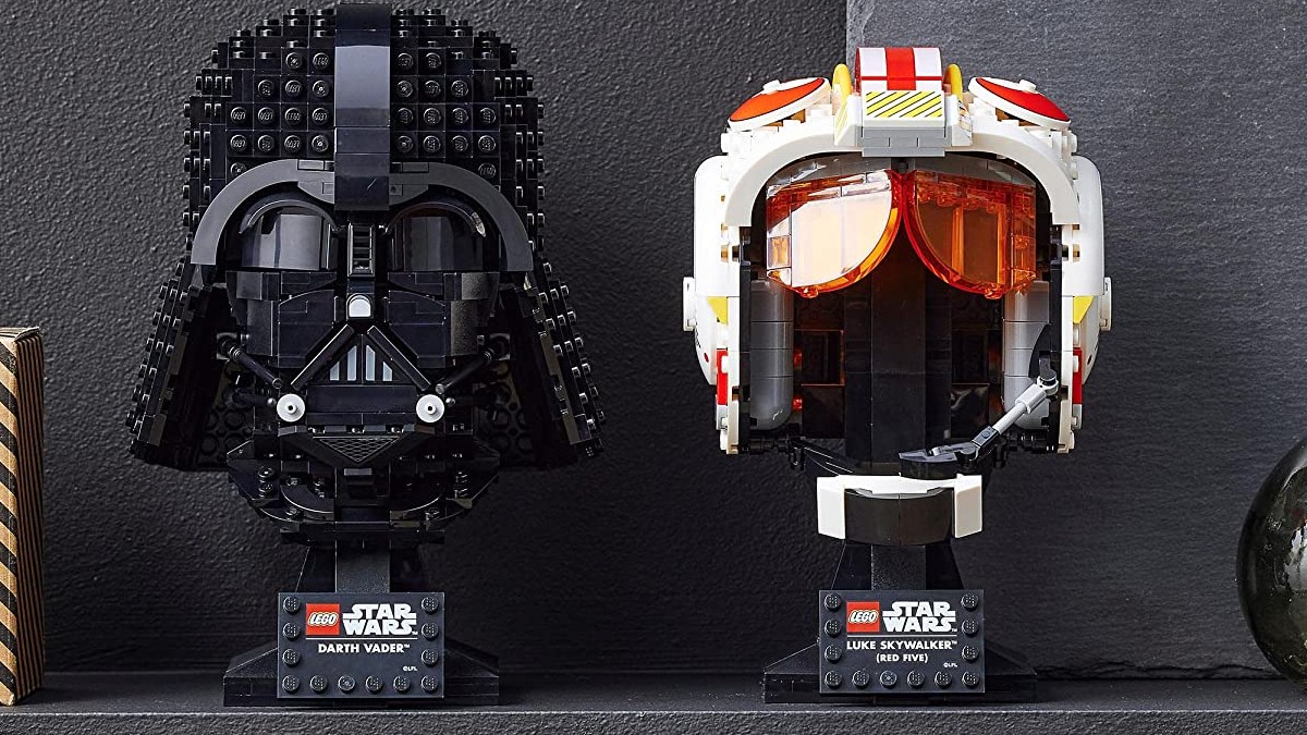 Two LEGO Star Wars Helmet 2022 sets revealed