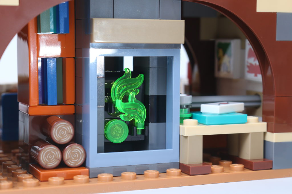 LEGO Harry Potter 75980 Attack on the Burrow review 41
