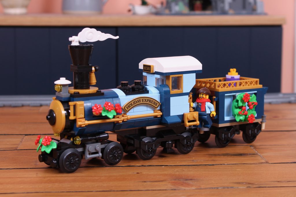 LEGO Winter Village 10361 Holiday Express Train review 7 1024x683
