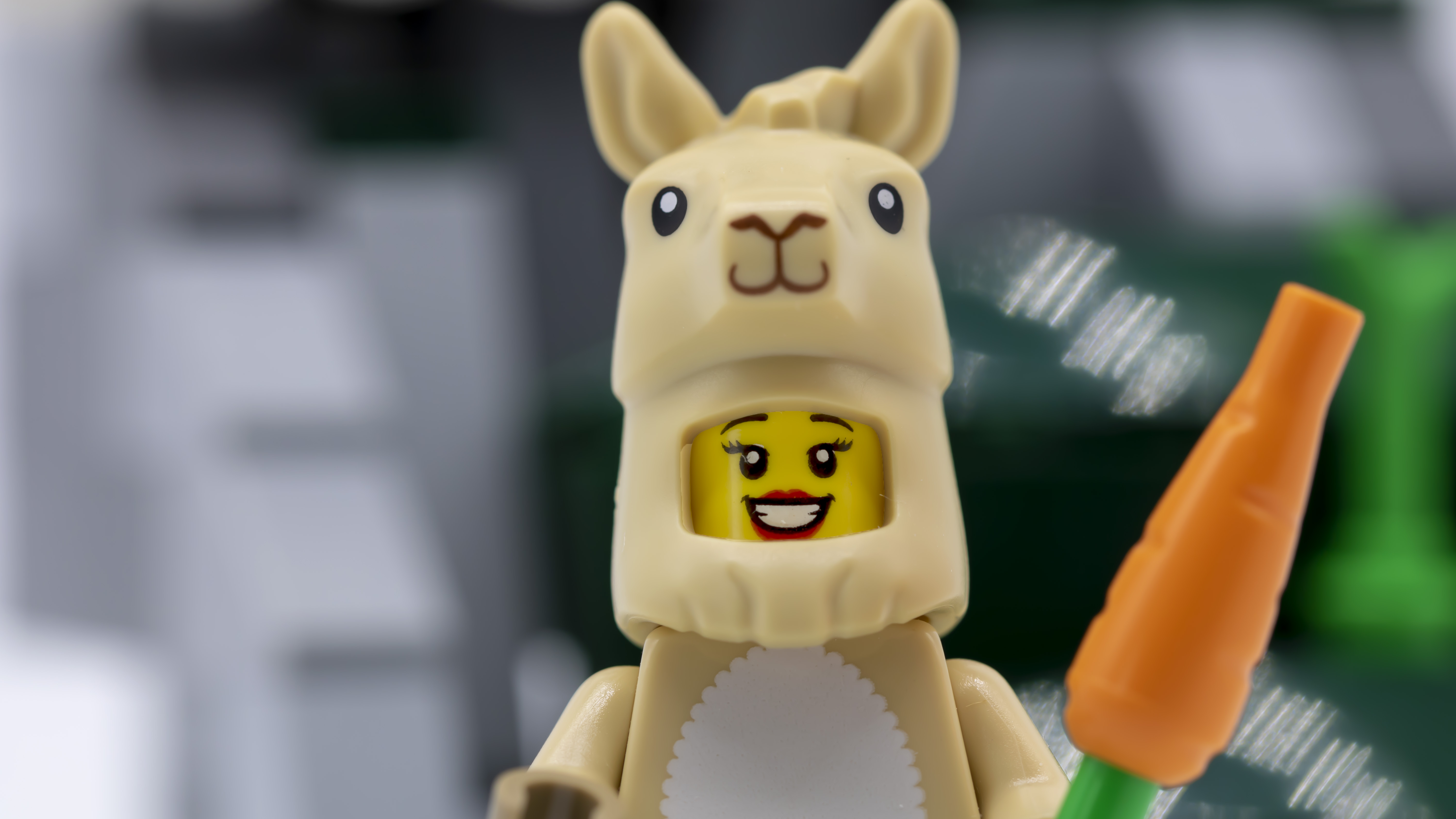 LEGO Collectible Minifigures Series 20 vignettes: Llama Costume Girl