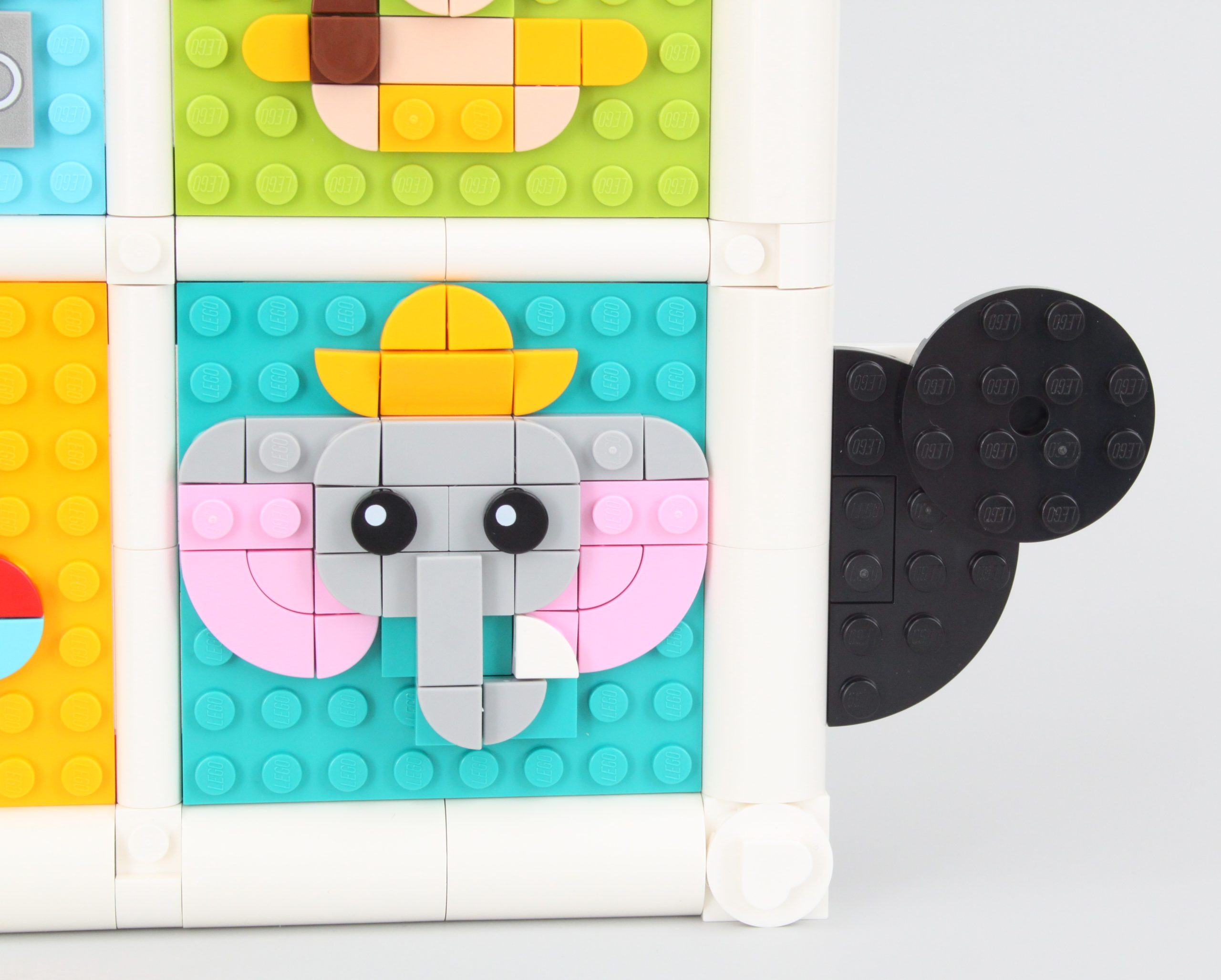 LEGO Disney 43221 100 Years of Disney Animation Icons review 6 scaled