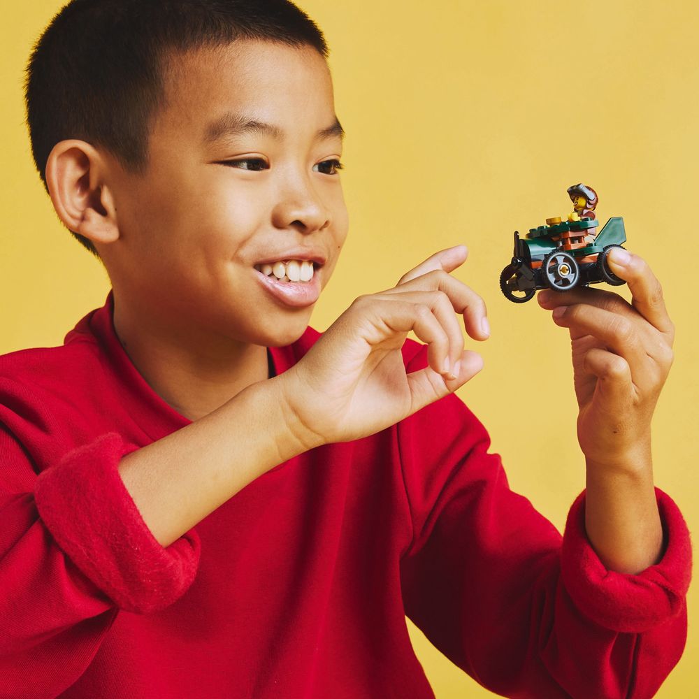 LEGO City 60459 Aeroplane vs. Hospital Bed 5