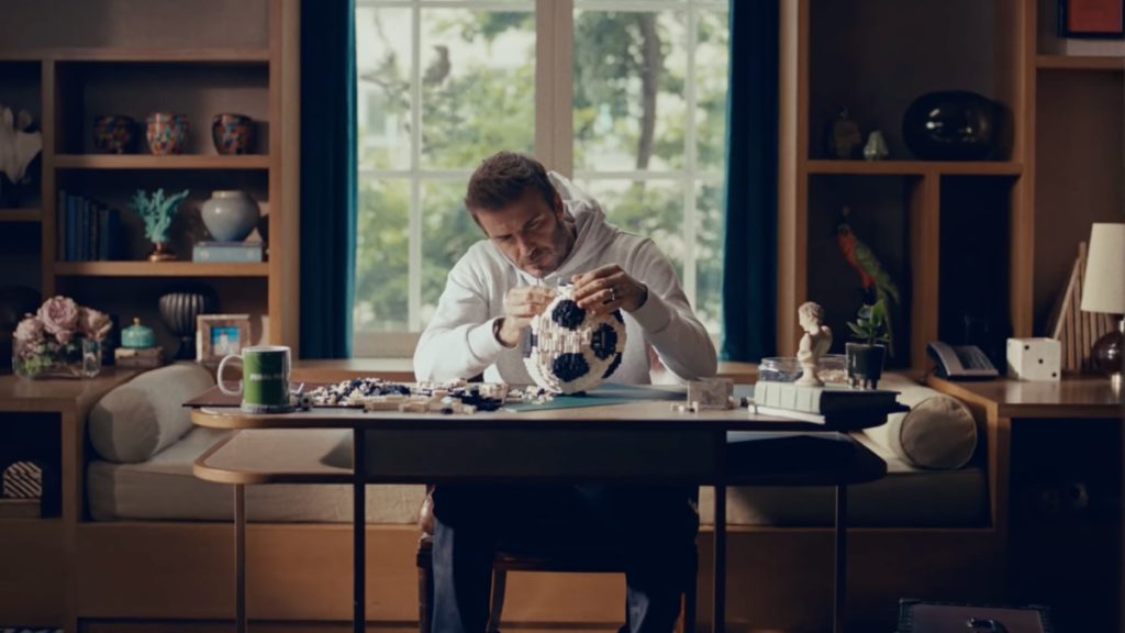 LEGO FIFA 22 David Beckham football featured 1024x576