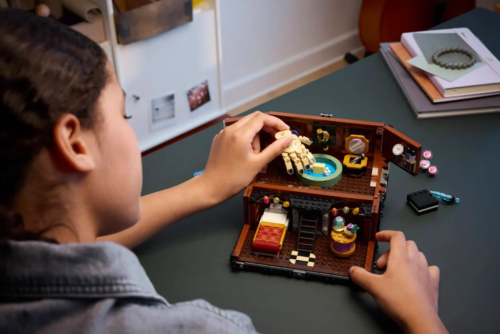 LEGO Wednesday 76785 Things Apartment 9 1024x684