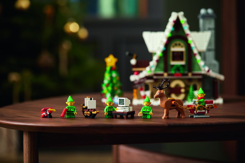 LEGO 10275 Elf Club House 28