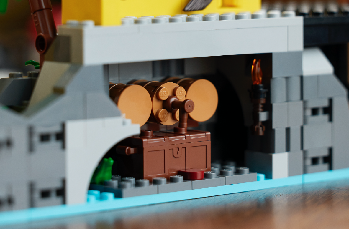LEGO Icons 10320 Eldorado Fortress treasure room 2