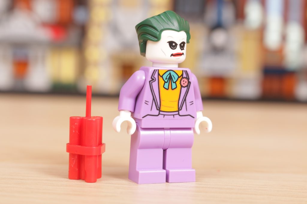 LEGO Batman 76271 Batman The Animated Series Gotham City review 69 1024x683