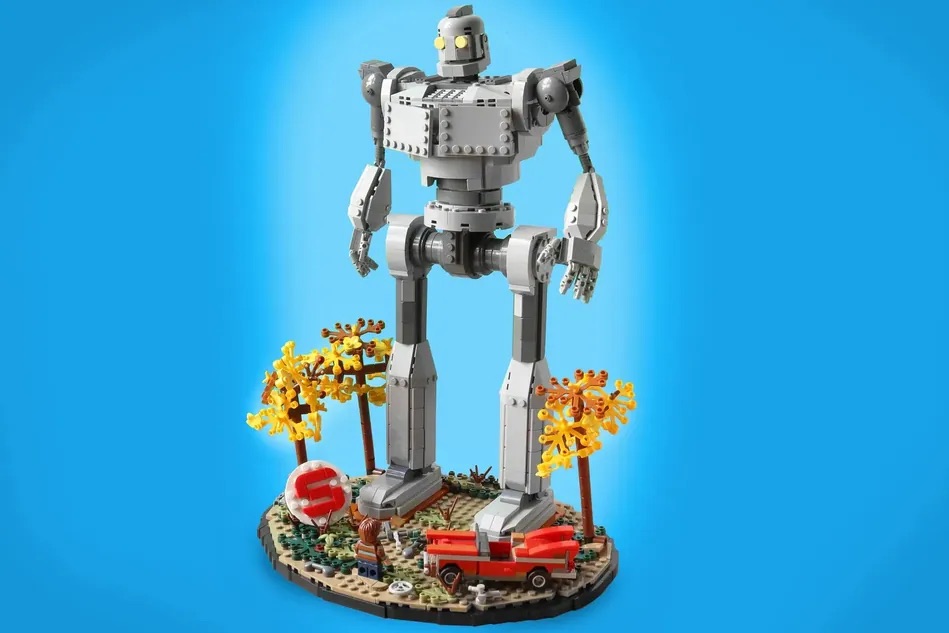 LEGO Ideas The Iron Giant in the Forest