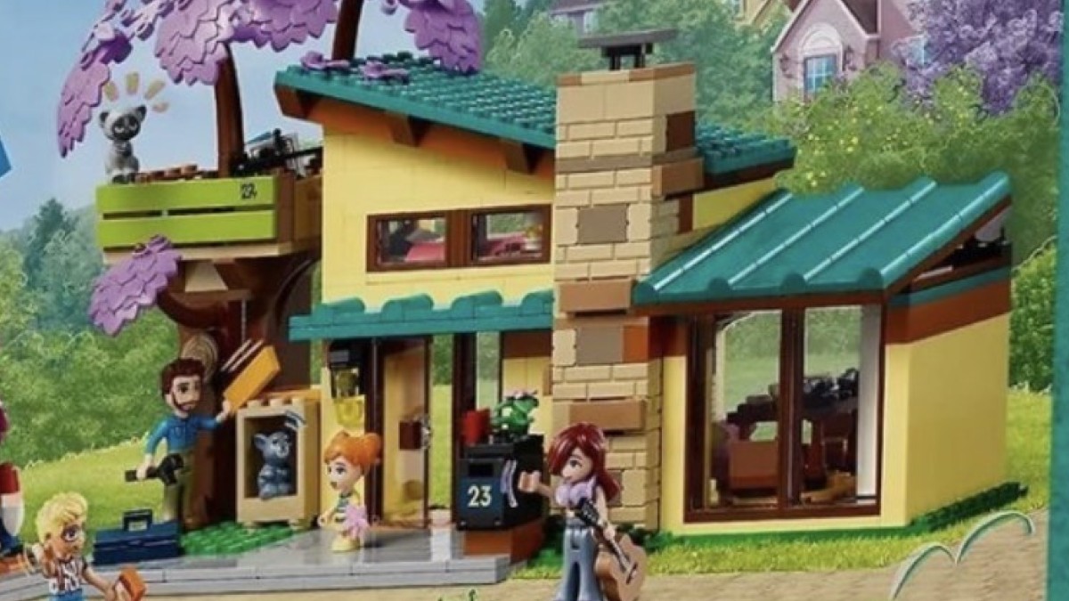 LEGO Friends is changing the LEGO real estate game