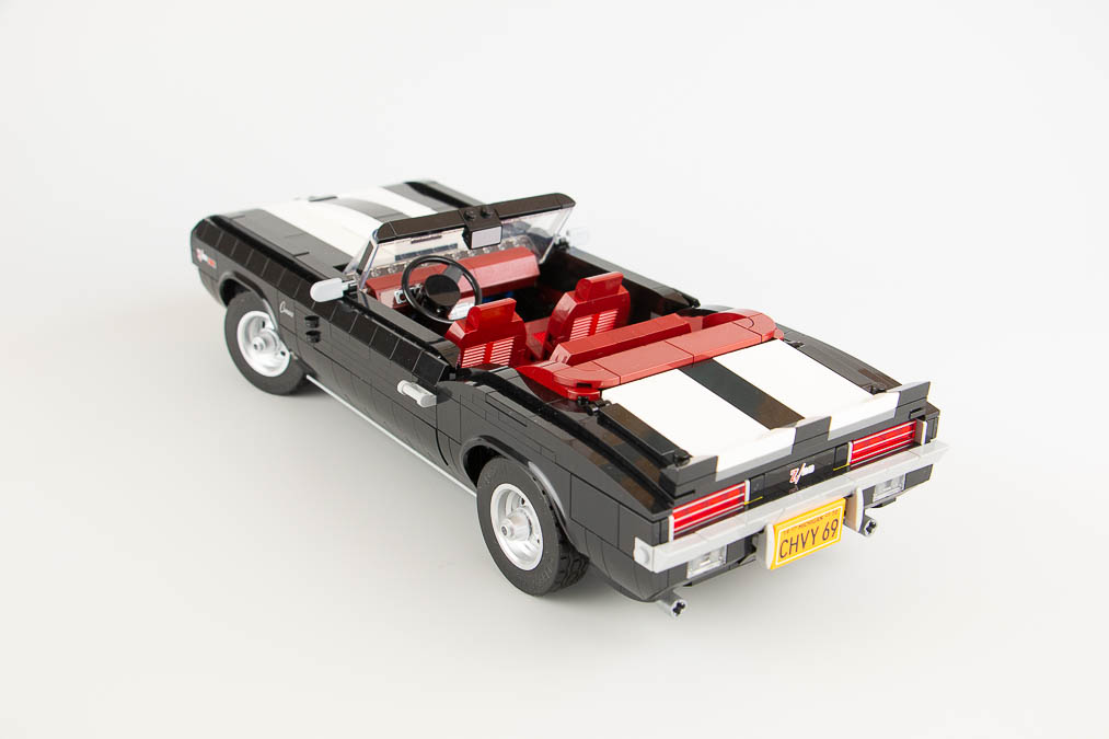 10304 ICONS Chevrolet Camaro Z 28 3