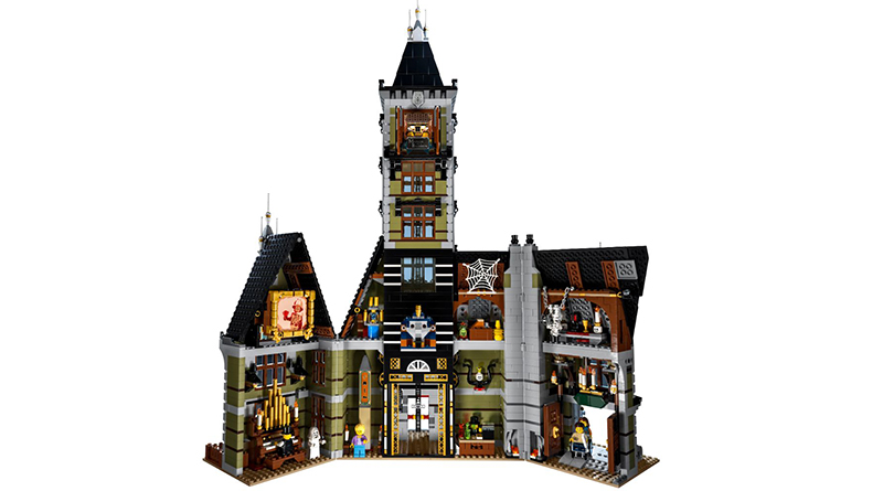 Seven LEGO Adventurers details in 10273 Haunted House