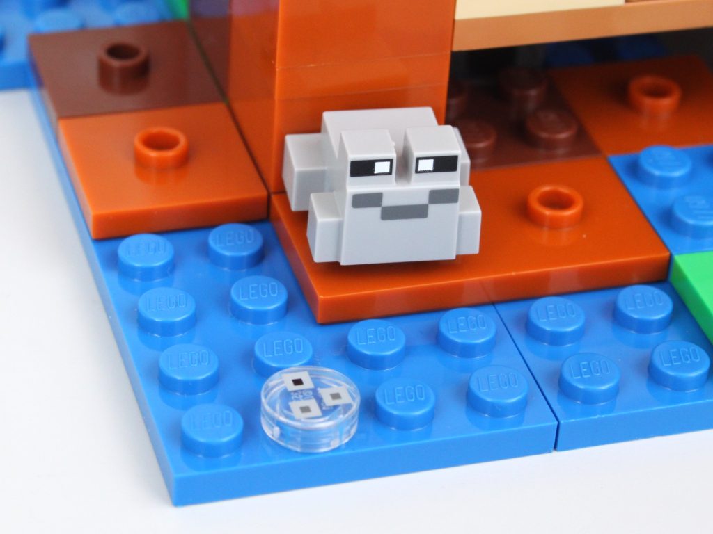LEGO Minecraft 21256 the frog house review 22 1024x768
