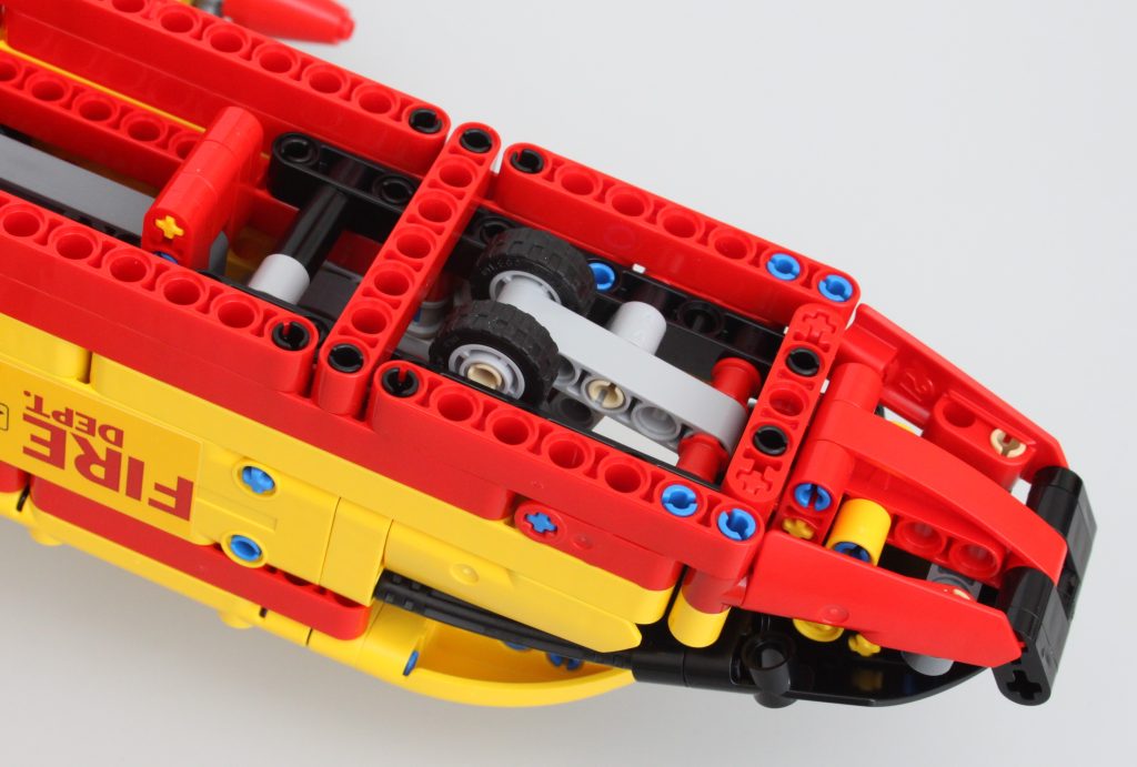 LEGO Technic 42152 Firefighter Aircraft review 27 1024x691