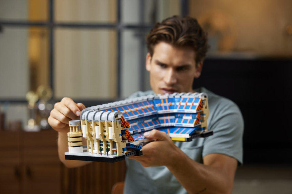 LEGO Creator Expert 10299 Santiago Bernabeu – Real Madrid stadium image 15 1024x683