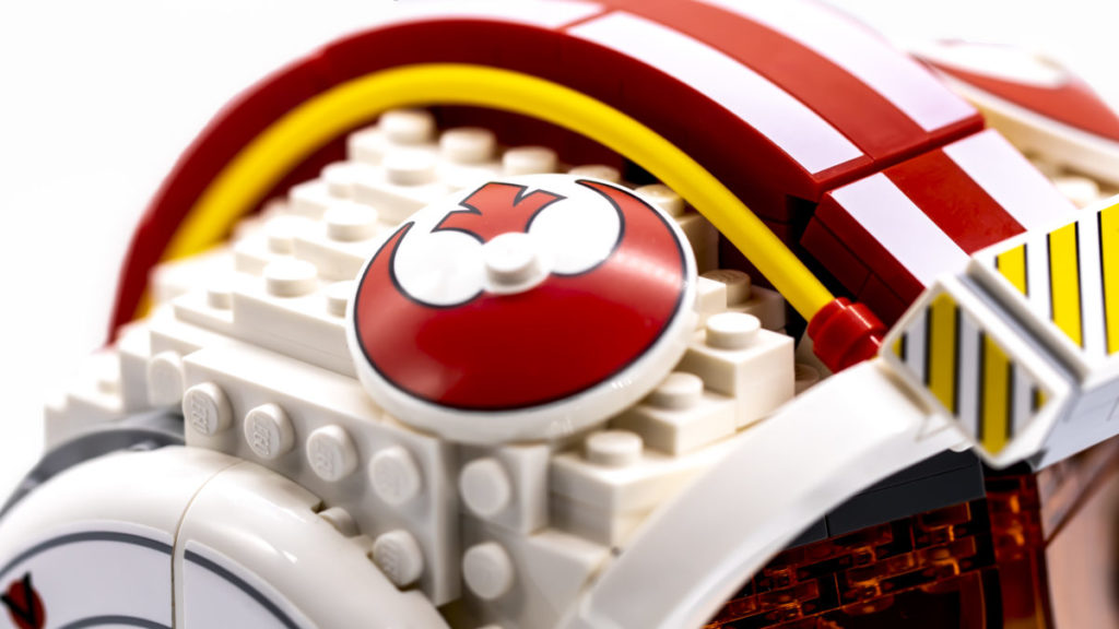 75327 Luke Skywalker Red Five Helmet 14 1024x576