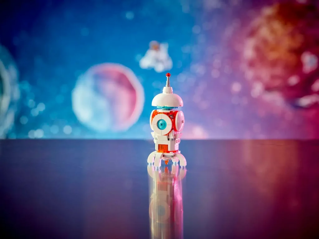 LEGO Creator 31164 Space Robot lifestyle 4 1024x768