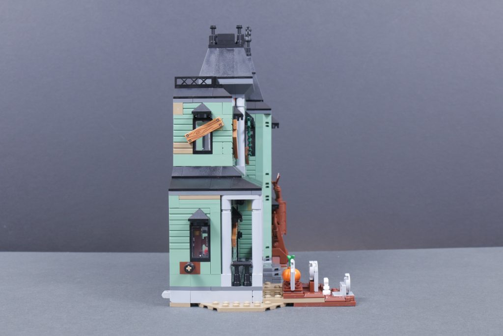 LEGO Creator 3 in 1 31167 Haunted Mansion review 13 1024x683