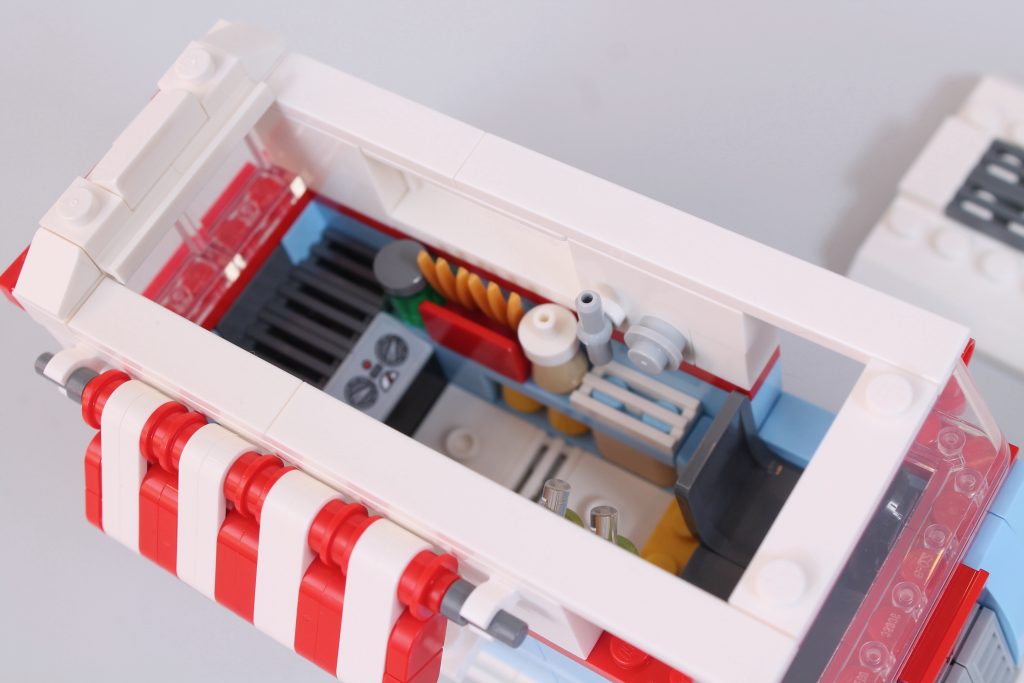 LEGO Icons 40681 Retro Food Truck review 12 1024x683