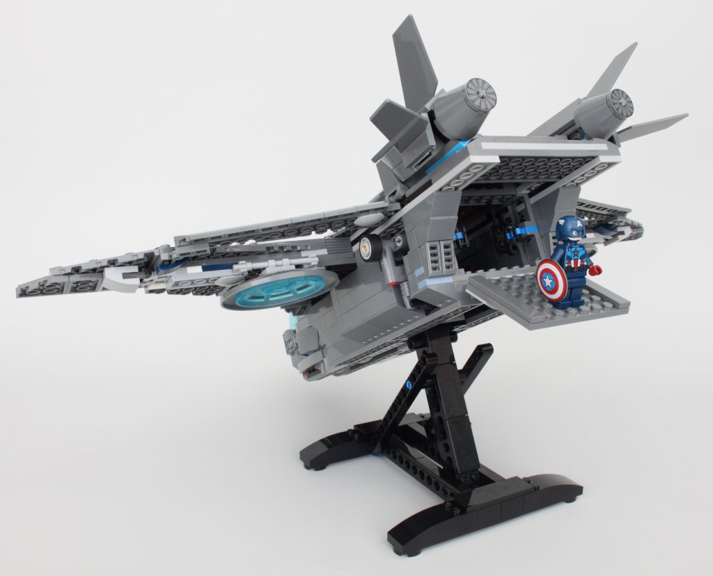 LEGO Marvel 76248 The Avengers Quinjet review 28 1024x828