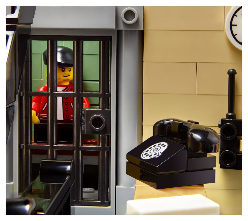 LEGO 10278 Modular Buildings Collection Police Station 10