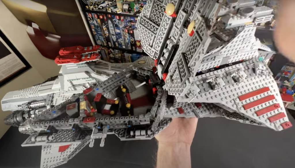 MiniSuperHeroesToday Venator Comparison 2 1024x585