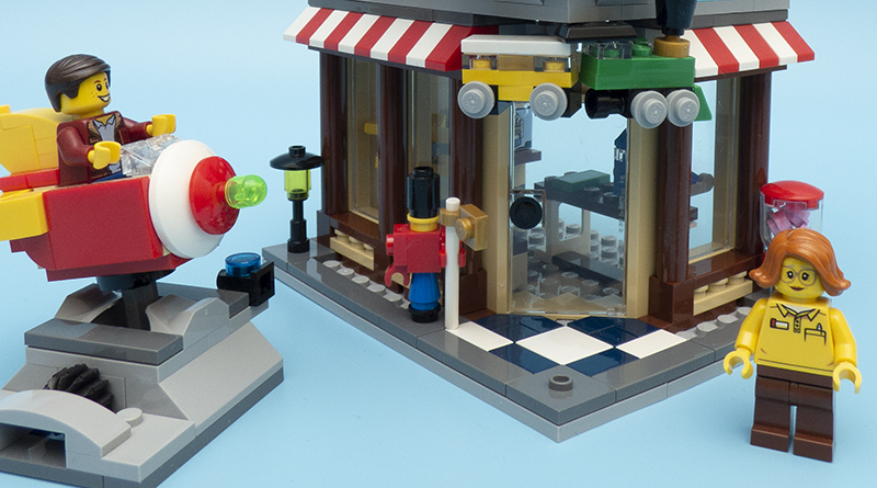 LEGO Creator 31105 Townhouse Toy Store review