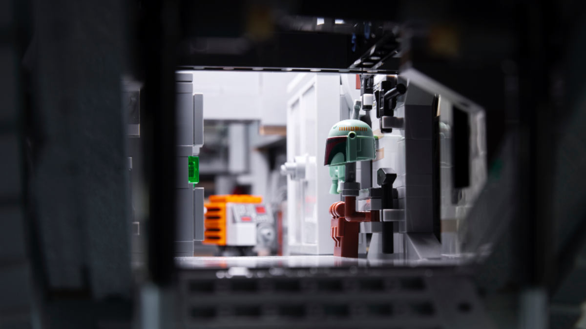 LEGO Star Wars 75331 The Razor Crest featured 5