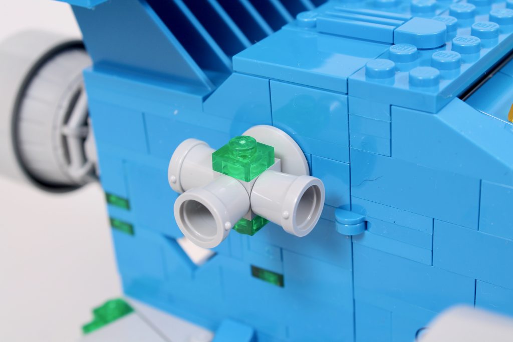 LEGO Icons 10497 Galaxy Explorer critique 16 1024x683