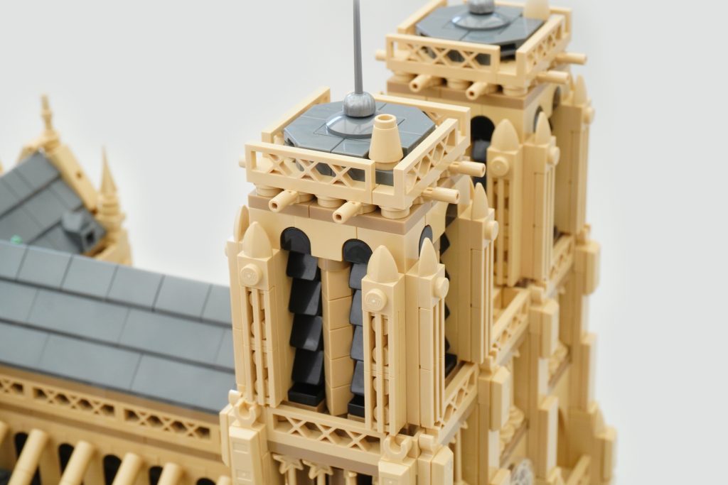 LEGO Architecture 21061 Notre Dame de Paris review 20 1024x683