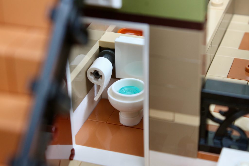 LEGO Icons 10326 Natural History Museum review 26 1024x683