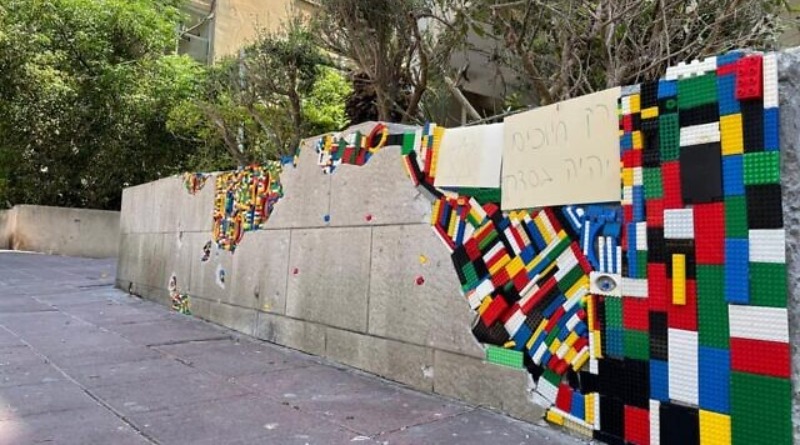 Israeli student repairs rocket-damaged wall with LEGO bricks