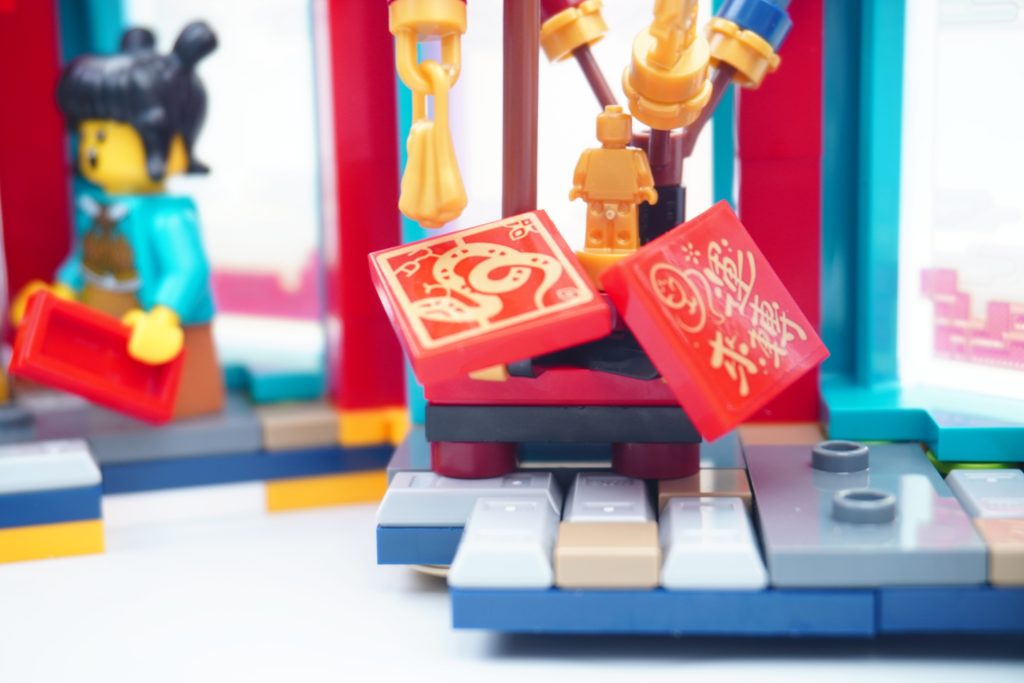 LEGO 80116 Trotting Lantern review 08 1024x683