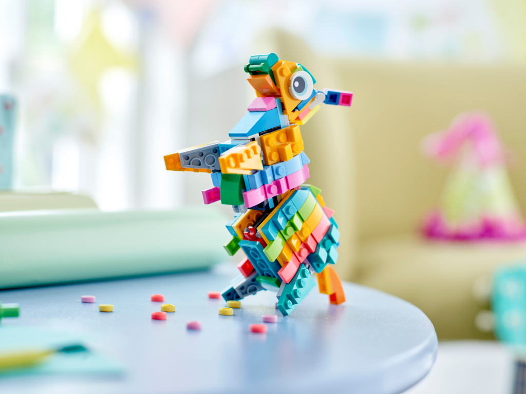 LEGO 40644 Pinata 3 1024x768