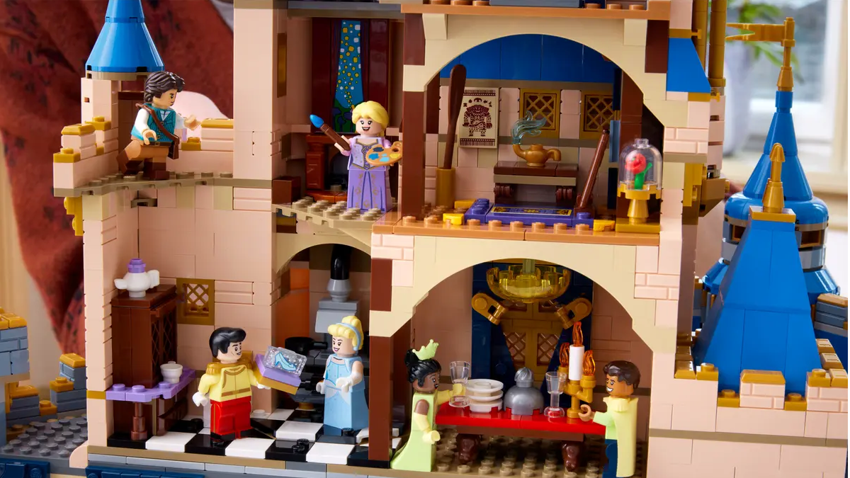 Five magical movie moments in LEGO Disney 43222 Disney Castle  
