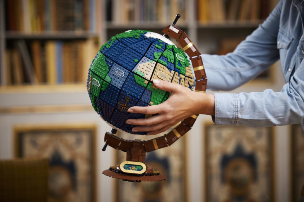 LEGO Ideas 21332 The Globe 41 1024x683