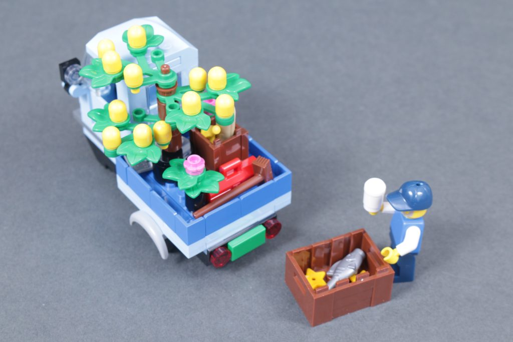 LEGO Ideas 5009422 Italian Market Van review 5 1024x683