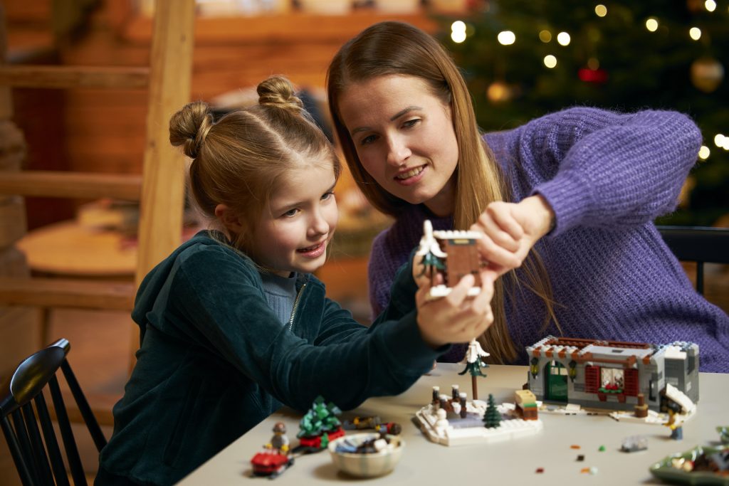 LEGO Icons Winter Village 10325 Alpine Lodge 30 1024x683
