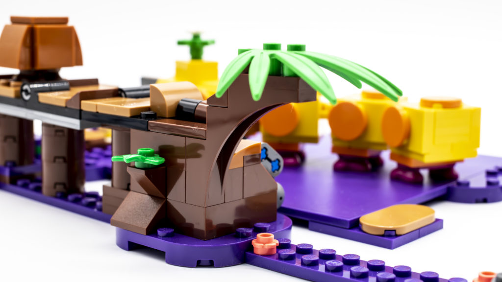 LEGO Super Mario 71383 Wigglers Poison Swamp 15
