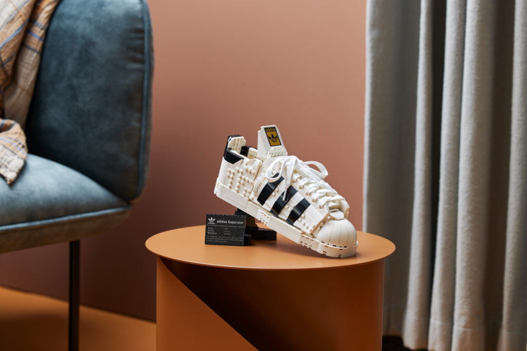 LEGO 10282 Adidas Originals Superstar 24