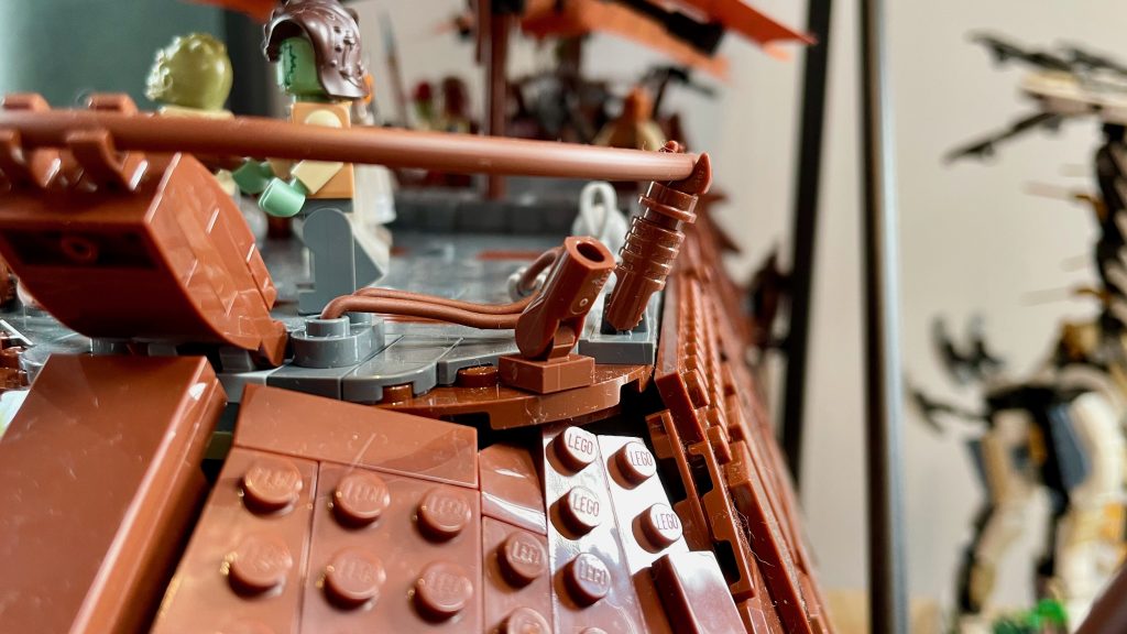 LEGO Star Wars 75397 Jabbas Sail Barge broken railing 1024x576