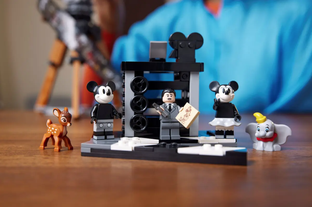 LEGO Disney 43230 Walt Disney Tribute Camera 12 1024x681