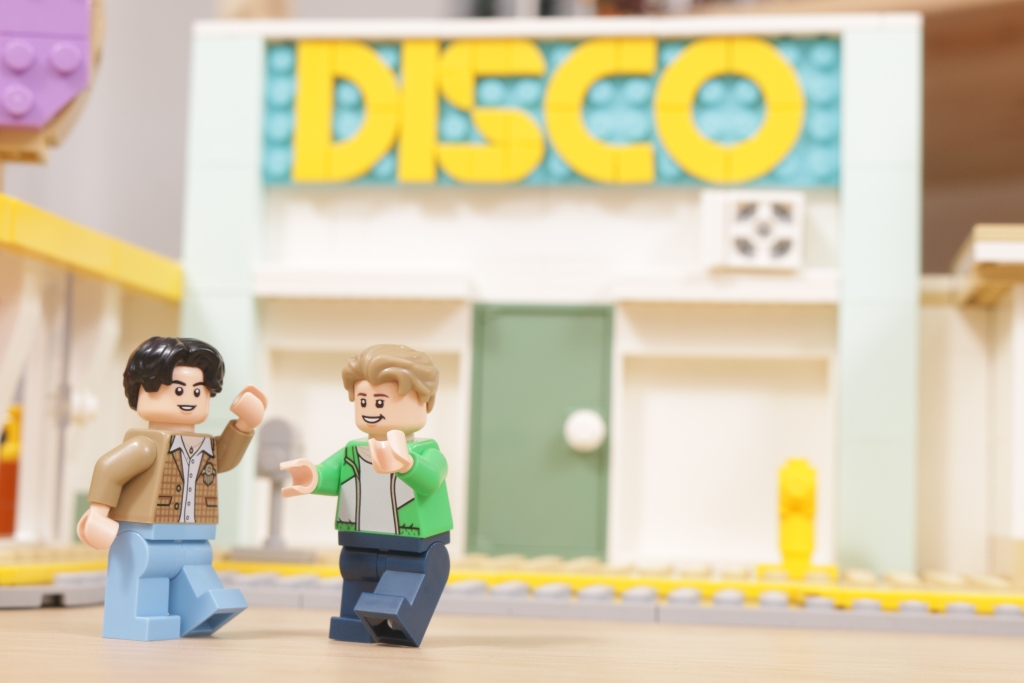 LEGO Ideas 21339 BTS Dynamite Bangtan Boys Jin Suga j hope RM Jimin V Jung Kook review 61 1024x683