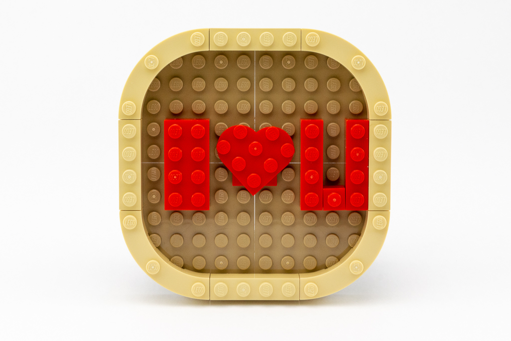 LEGO Review Valentines Brown Bear 02