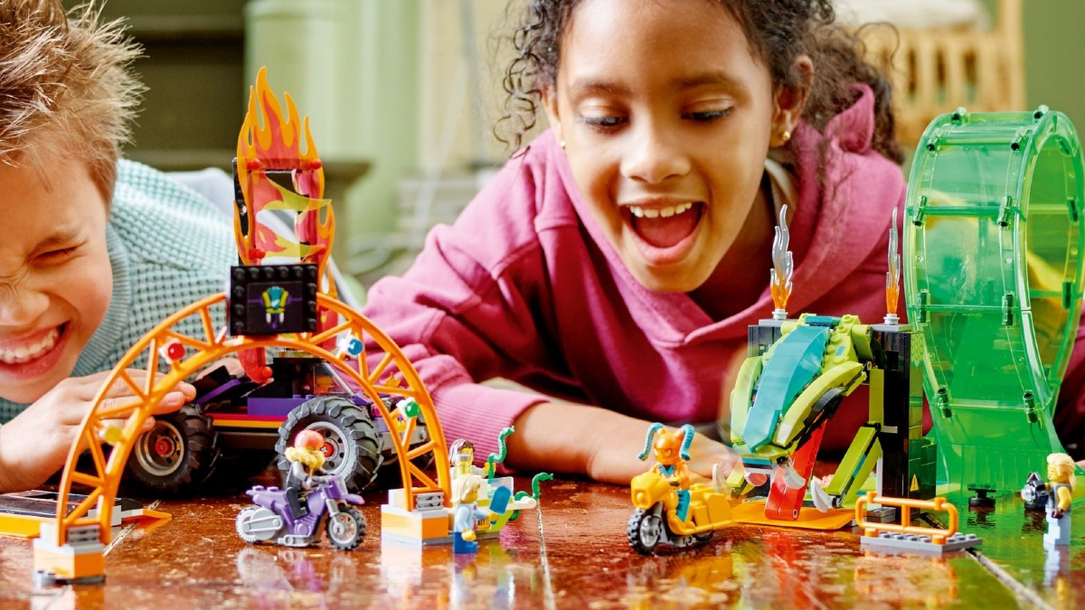 Exciting discount available on 60339 Double Loop Stunt Arena at Argos