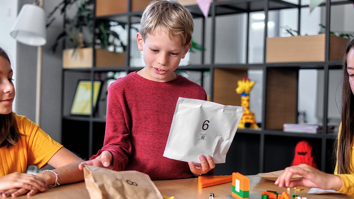 Leaflet in LEGO Great Pyramid set suggests switch to paper bags is imminent