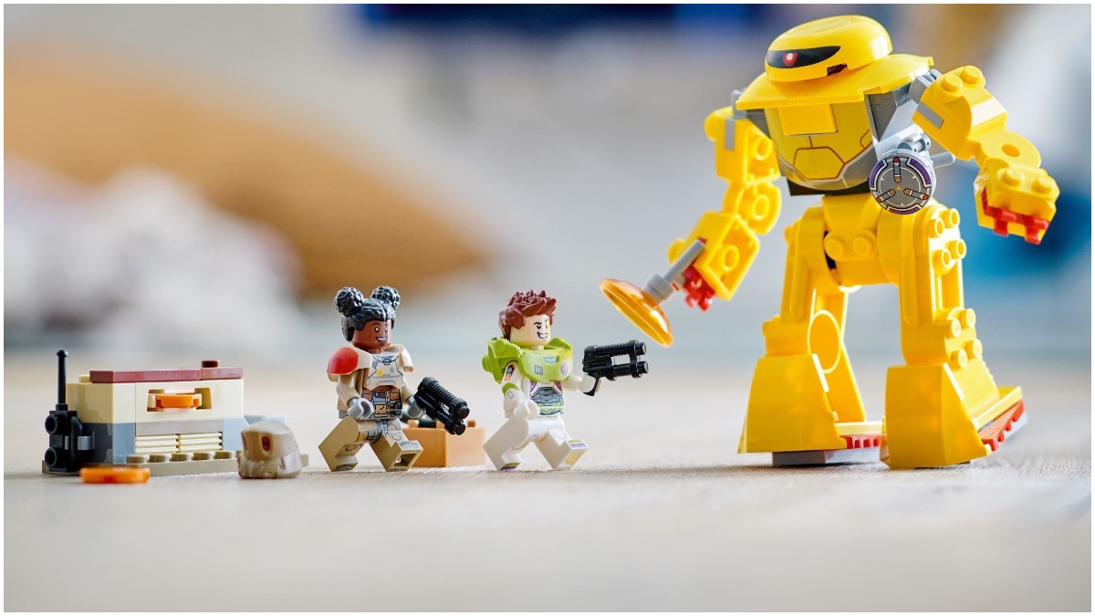 Five notable features of the LEGO Lightyear sets