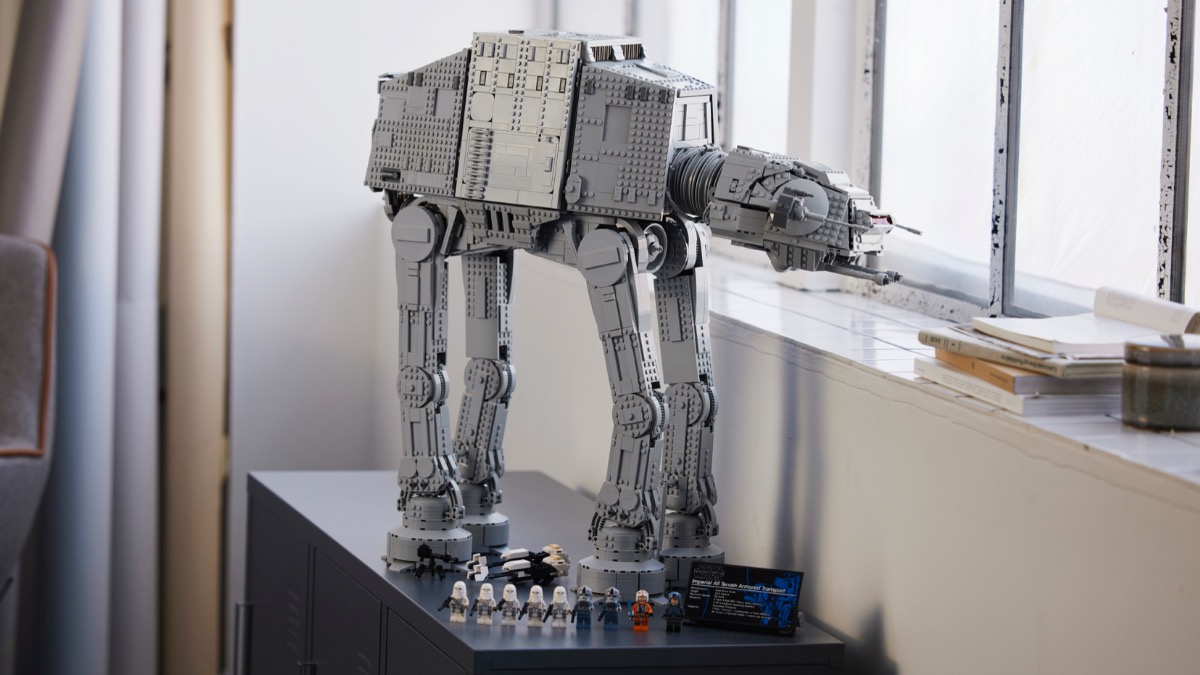 LEGO Star Wars 75313 AT AT featured 6