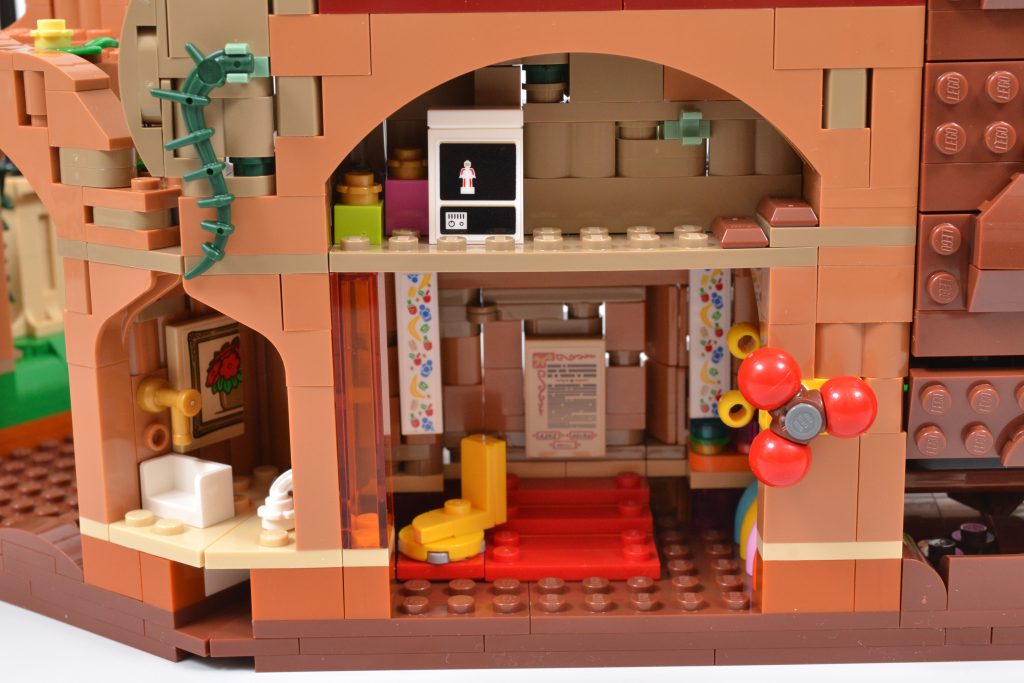 LEGO Ideas 21360 Willy Wonka the Chocolate Factory 27 1024x683