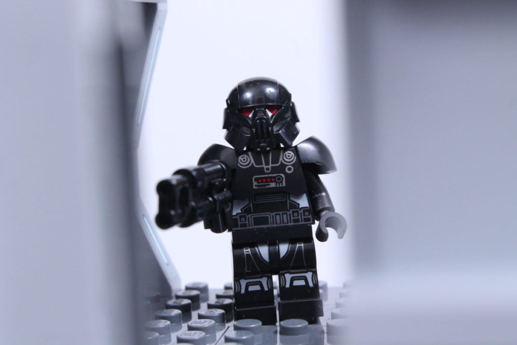 LEGO Star Wars 75324 Dark Trooper Attack review 28 1024x683