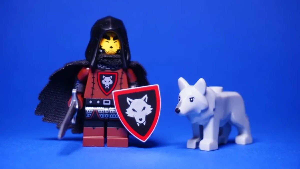 This might be why LEGO 71048 Series 27 Wolfpack minifigure is elusive